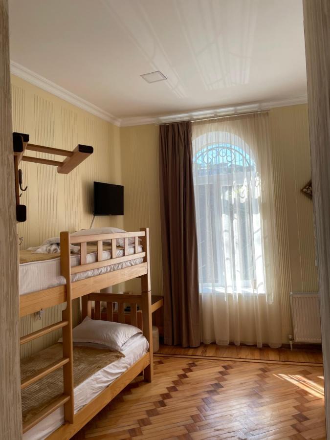 Hotel 1870 Kutaisi Exterior photo