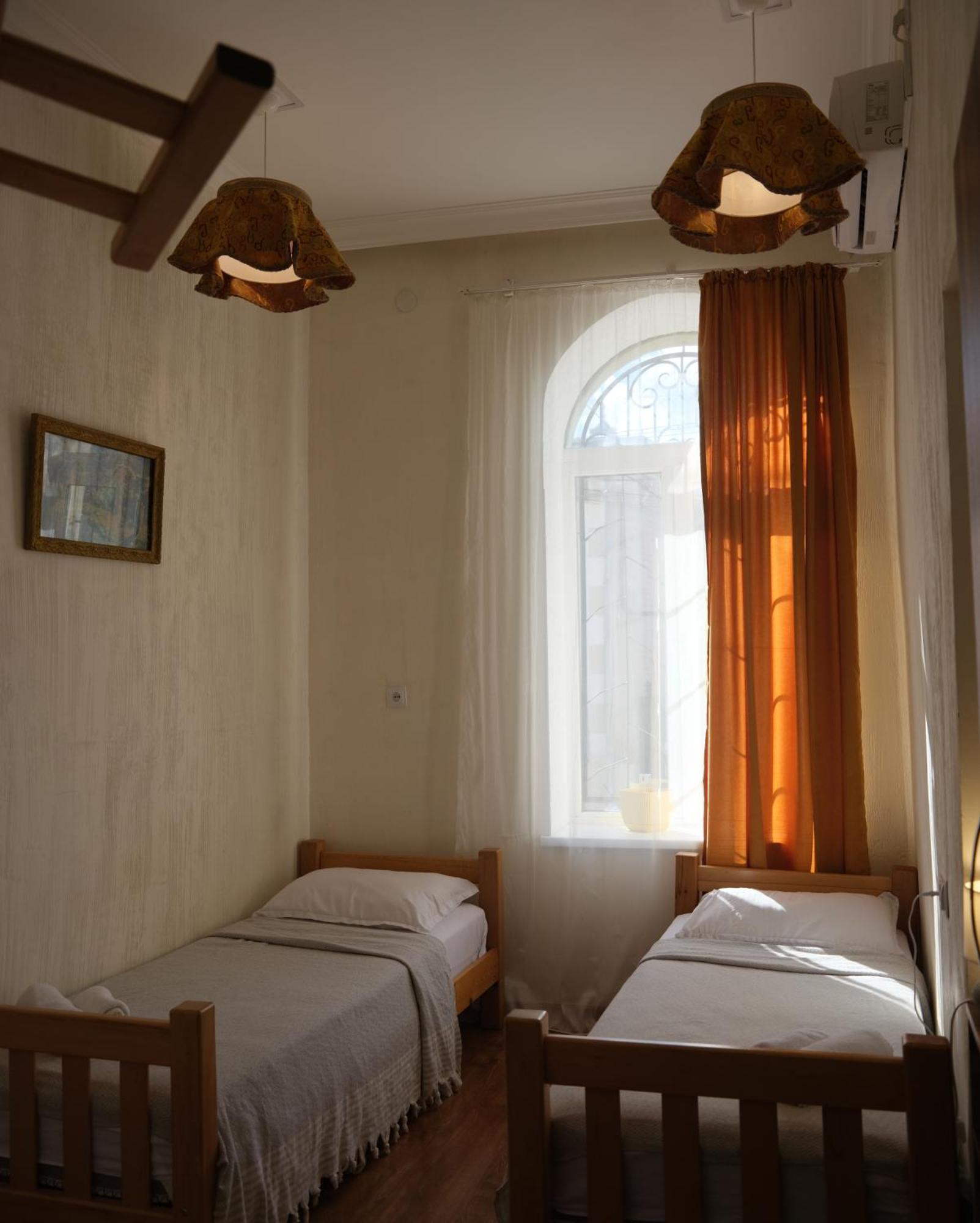Hotel 1870 Kutaisi Exterior photo